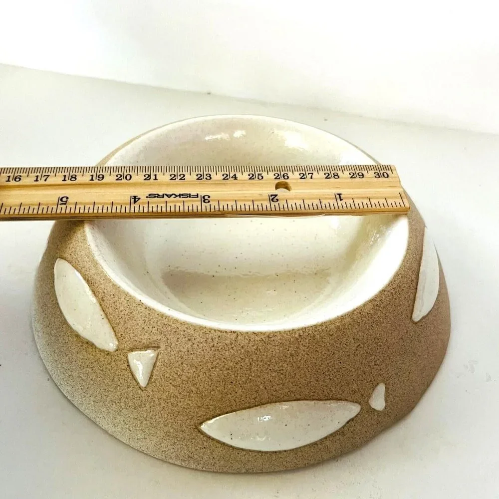 Yommy Bowl # 2 Ceramic Pet Food Dish with Fish Motif Beige White NWOT 6.75